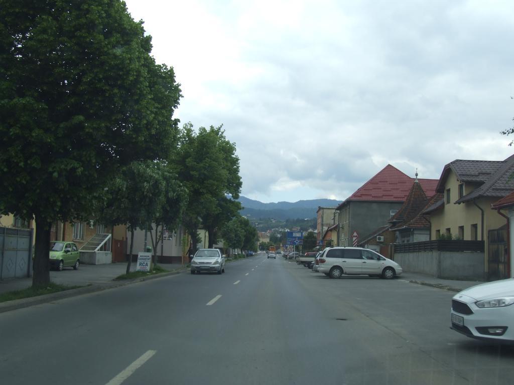 Anca Apartment Braşov Esterno foto